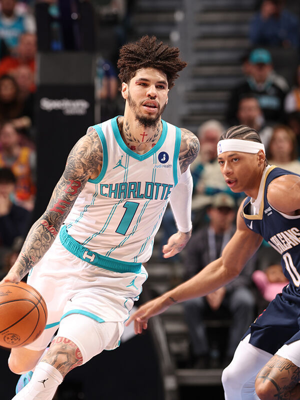 开云在线登陆入口-风云突变夏洛特黄蜂今晨篮板制胜密尔沃基雄鹿关键时刻外线爆发，这操作让人直呼：Ming连续十五场比赛得分超过高光表现